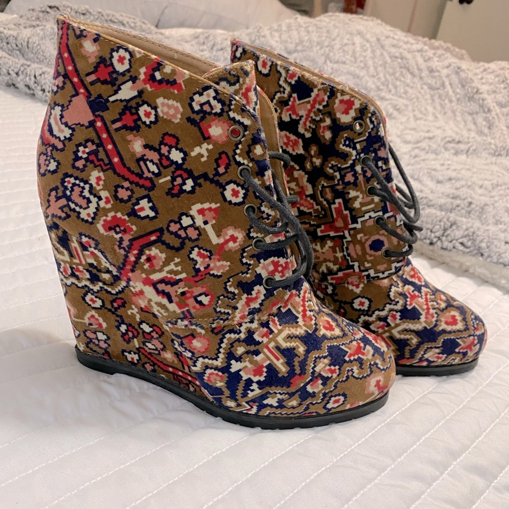 🎉HP🎉Wedge bootie